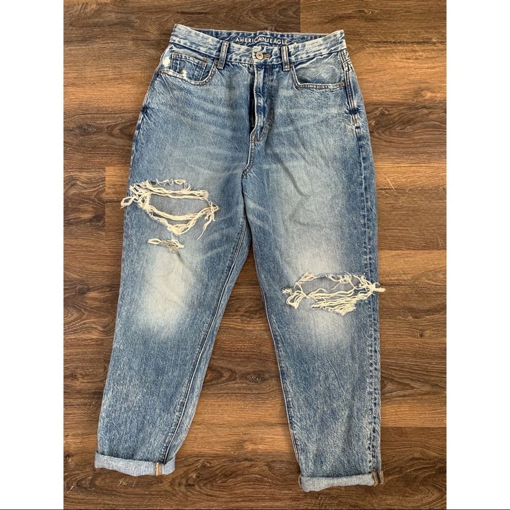 American Eagle Curvy Mom Jeans - like new!!